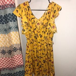 🌼🌼yellow floral dress🌼🌼